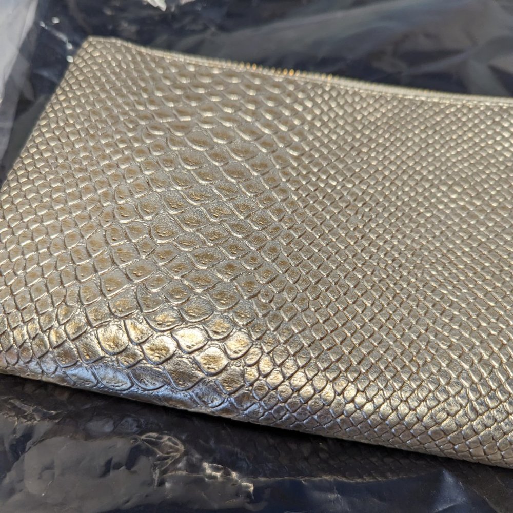Chic Gold Metallic Faux Alligator Crossbody Mini NWT - Picture 8 of 14